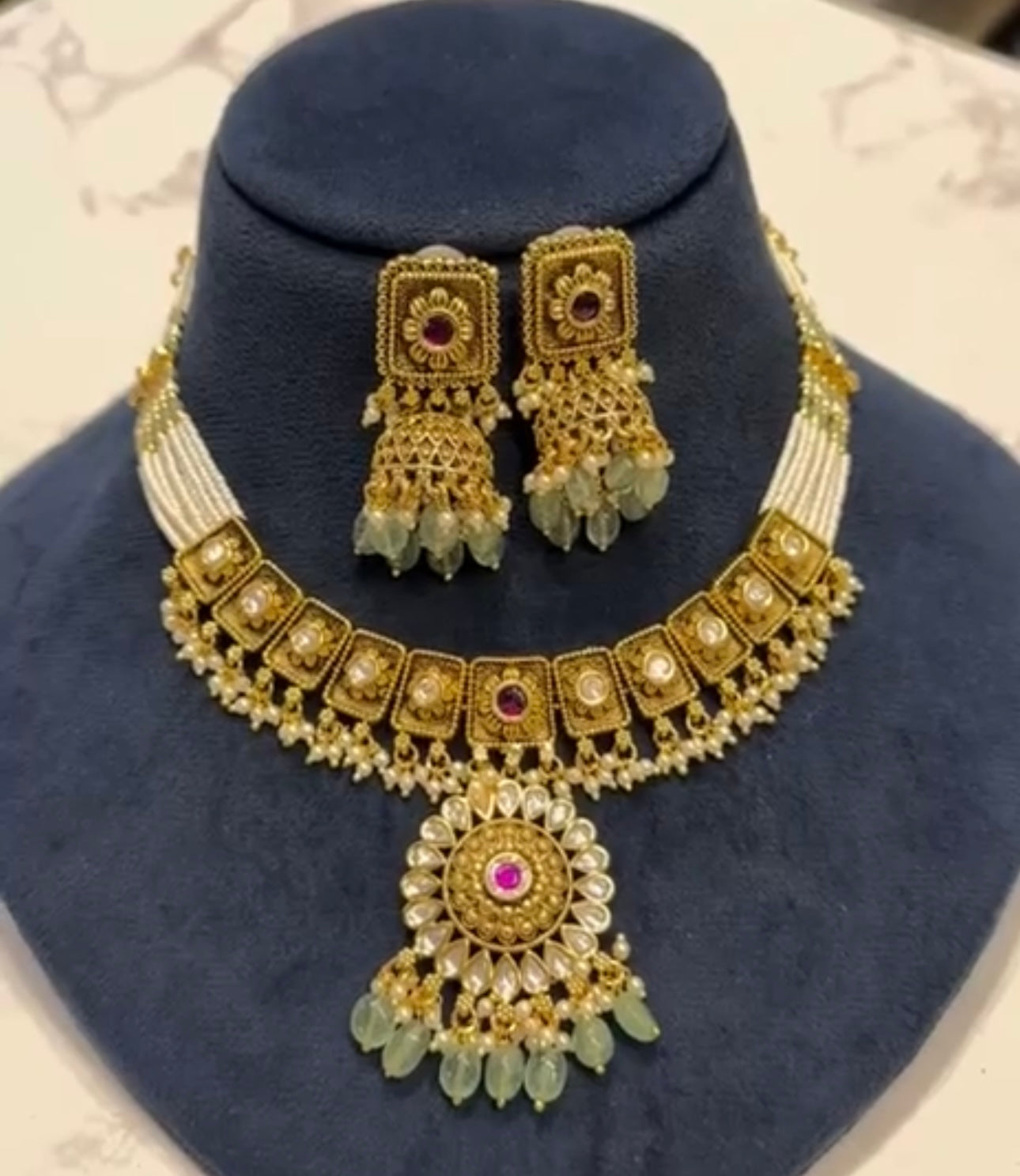 Pure Line – Minimalist Necklace with Timeless Charm