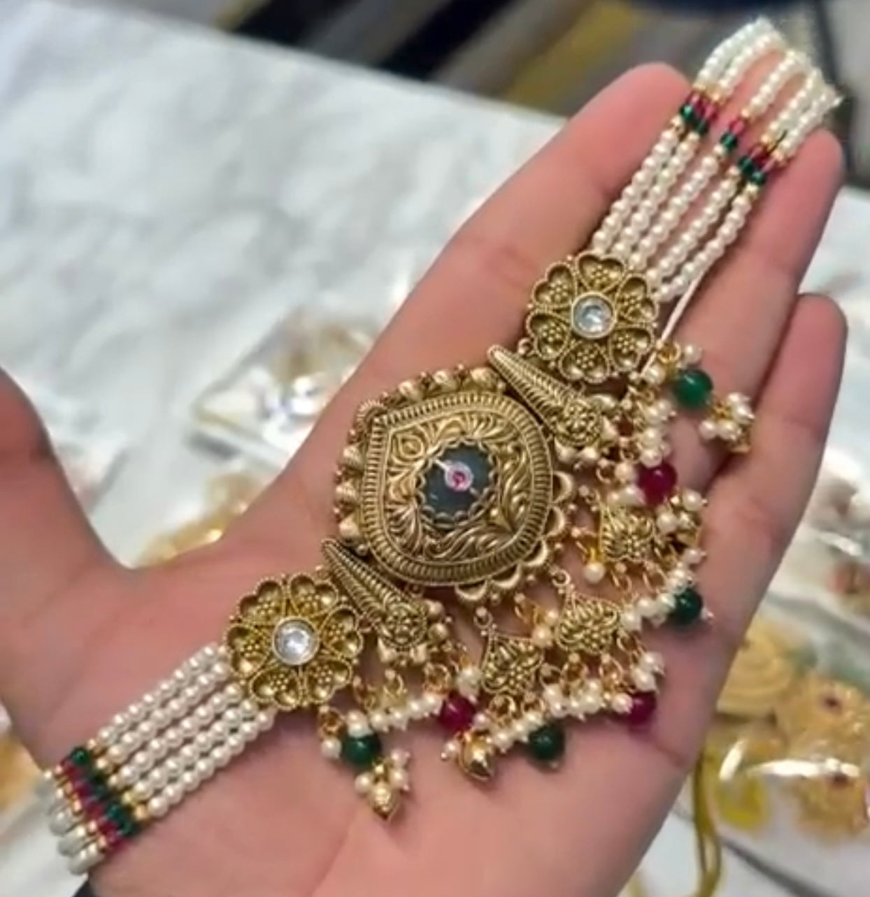 Pure Line – Minimalist Necklace with Timeless Charm