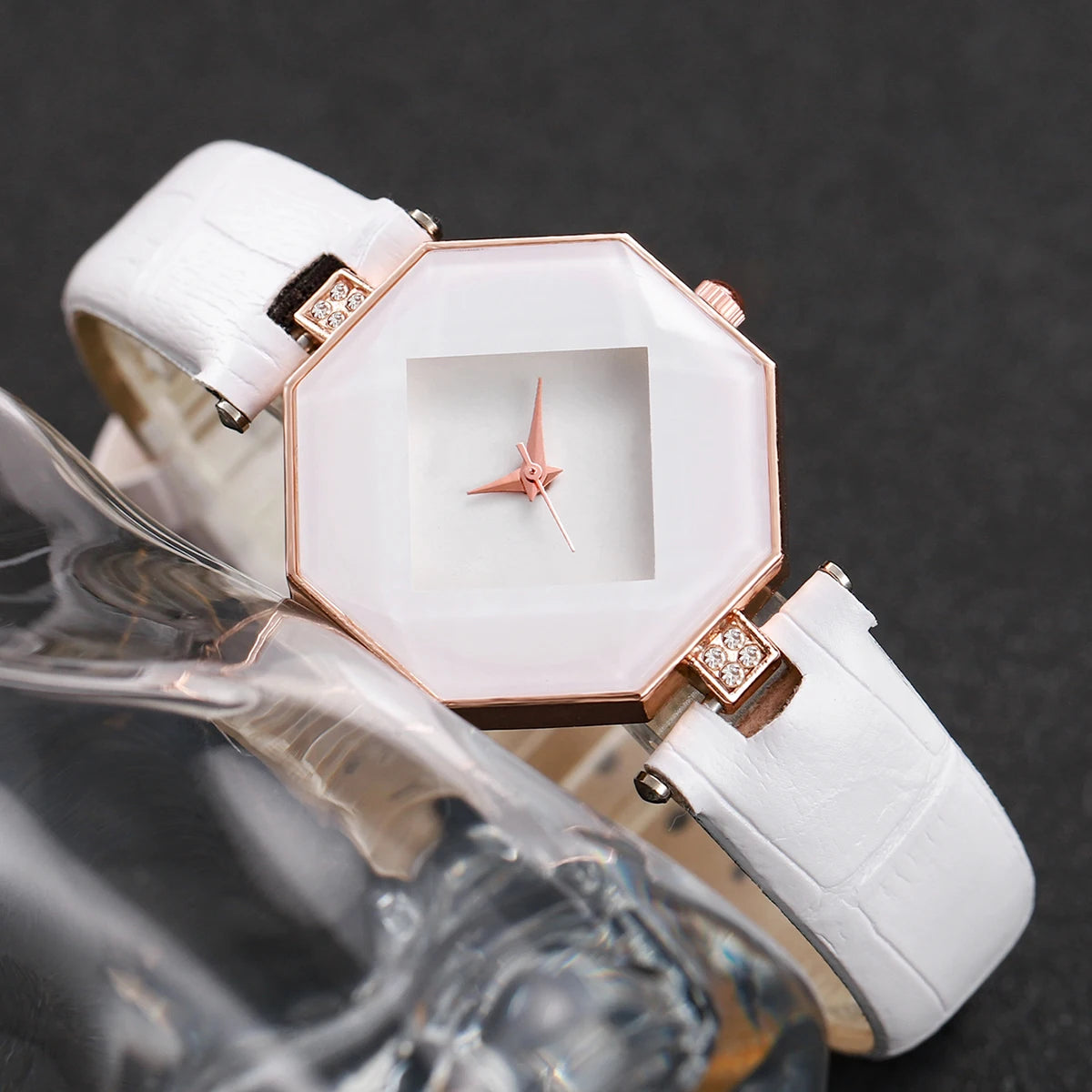 2PCS Fashion Women's Watches Casual Leather Band Analog Quartz Watch Pearls Bracelet Set（Without Box）