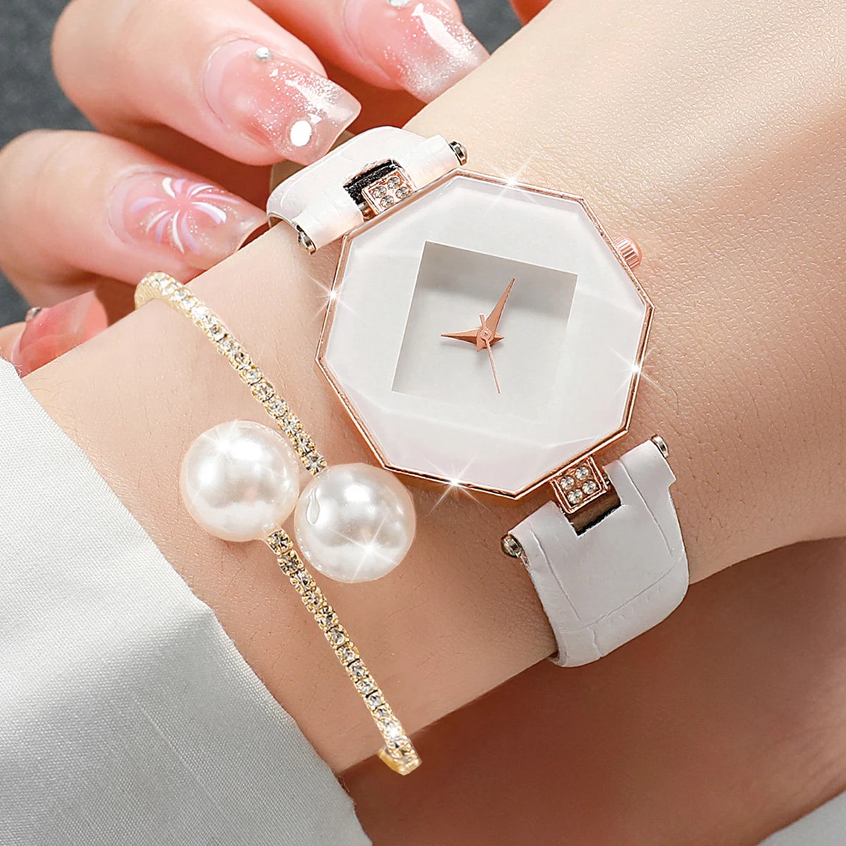 2PCS Fashion Women's Watches Casual Leather Band Analog Quartz Watch Pearls Bracelet Set（Without Box）