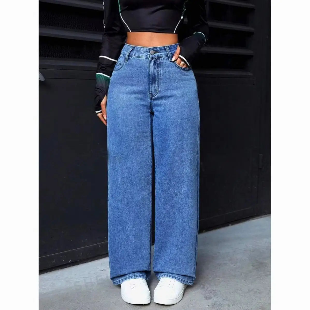 American Women's Blue Washed High-Waisted Straight-Leg Jeans Loose Fashion Front & Back Pockets Jeans Suitable Daily Casual Wear